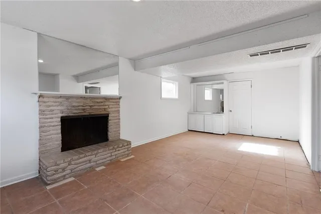 $350,000 | 9344 Hardy Street, Overland Park, KS 66212