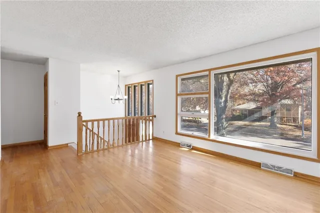 $350,000 | 9344 Hardy Street, Overland Park, KS 66212