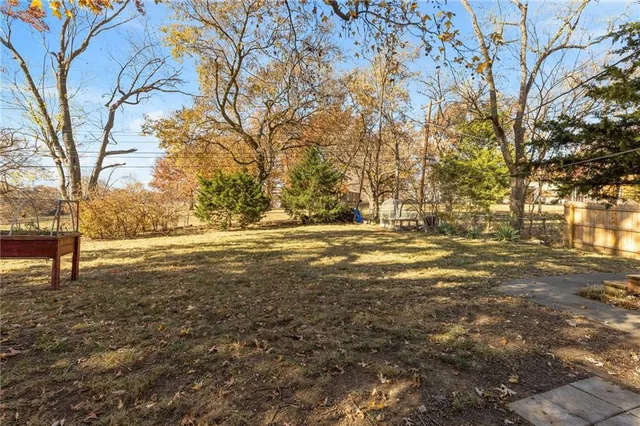 $350,000 | 9344 Hardy Street, Overland Park, KS 66212