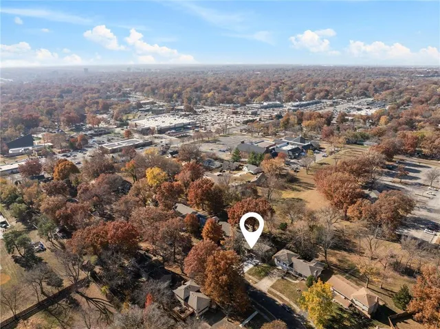 $350,000 | 9344 Hardy Street, Overland Park, KS 66212
