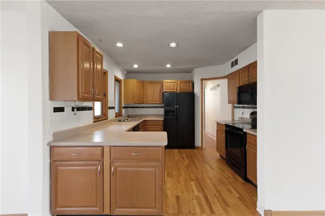 $350,000 | 9344 Hardy Street, Overland Park, KS 66212