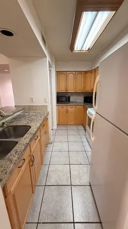 $2,400 | 9691 Southwest 138th Avenue, Unit QC2L, Miami, FL 33186
