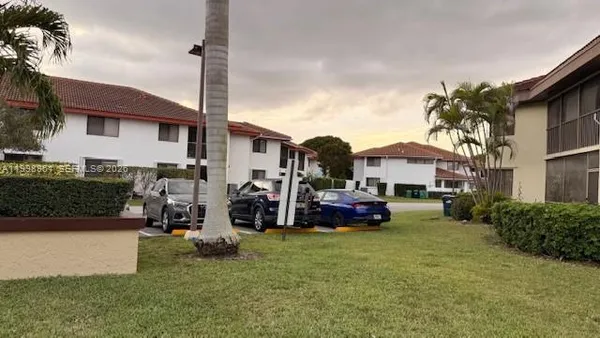 $2,400 | 9691 Southwest 138th Avenue, Unit QC2L, Miami, FL 33186