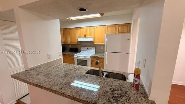 $2,400 | 9691 Southwest 138th Avenue, Unit QC2L, Miami, FL 33186