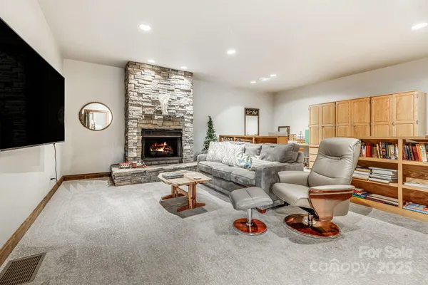 $869,000 | 115 Mountainside Lane, Mars Hill, NC 28754