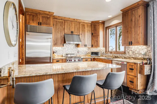 $869,000 | 115 Mountainside Lane, Mars Hill, NC 28754