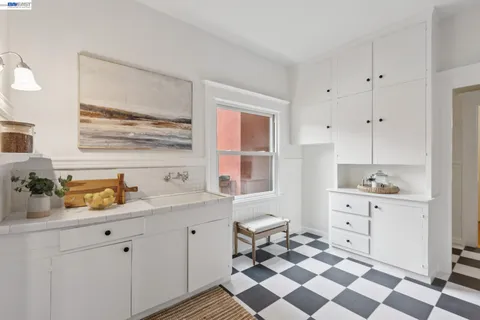 $1,595,000 | 2607 Alcatraz Avenue, Berkeley, CA 94618