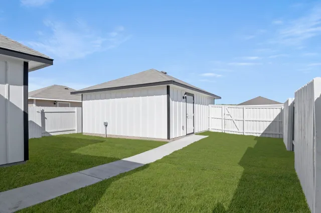 $286,660 | 180 Backwater Road, Kyle, TX 78640