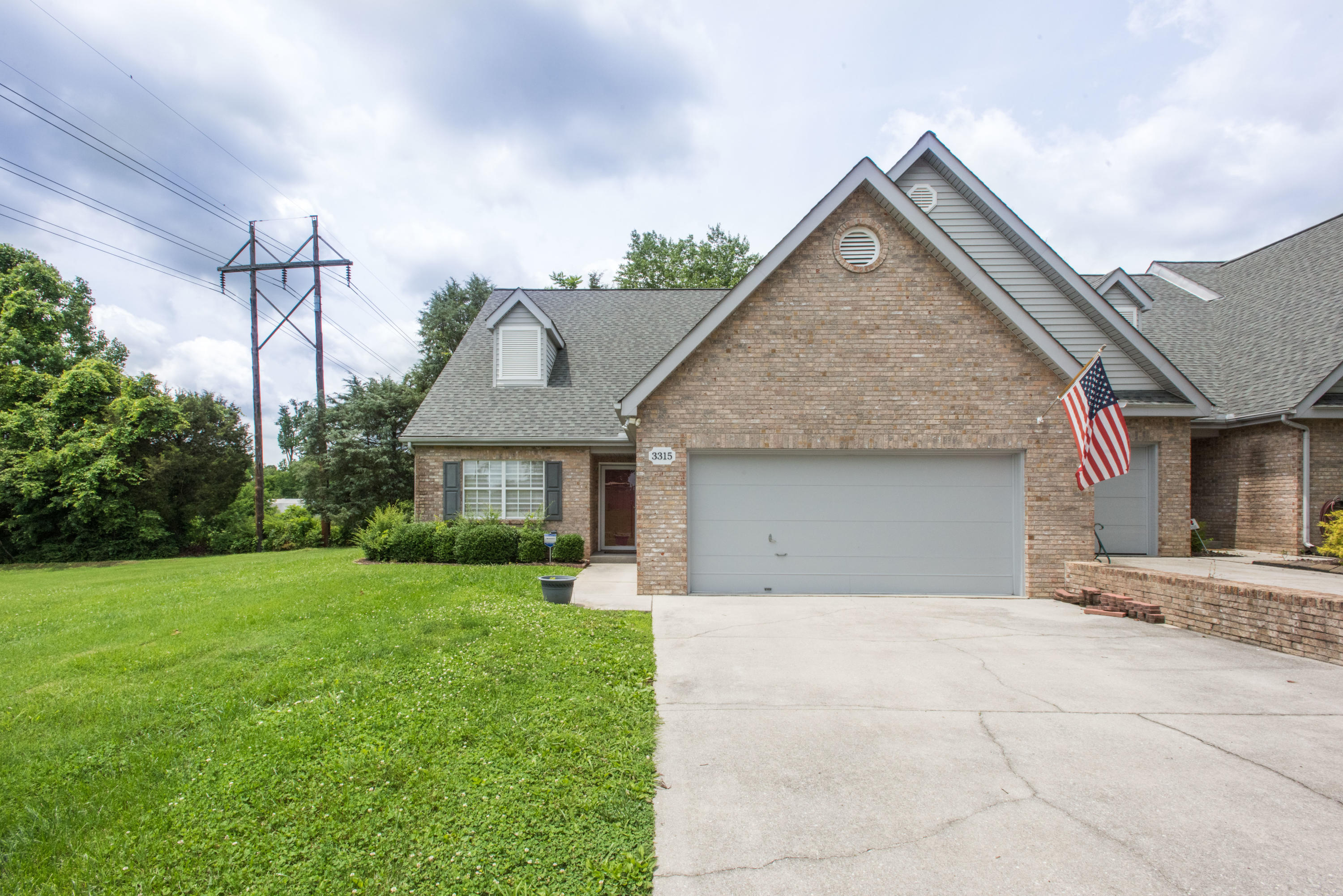3315 Laurel View Road Knoxville, TN 37917 - Photo 1 of 25 3315 LaurelView-001