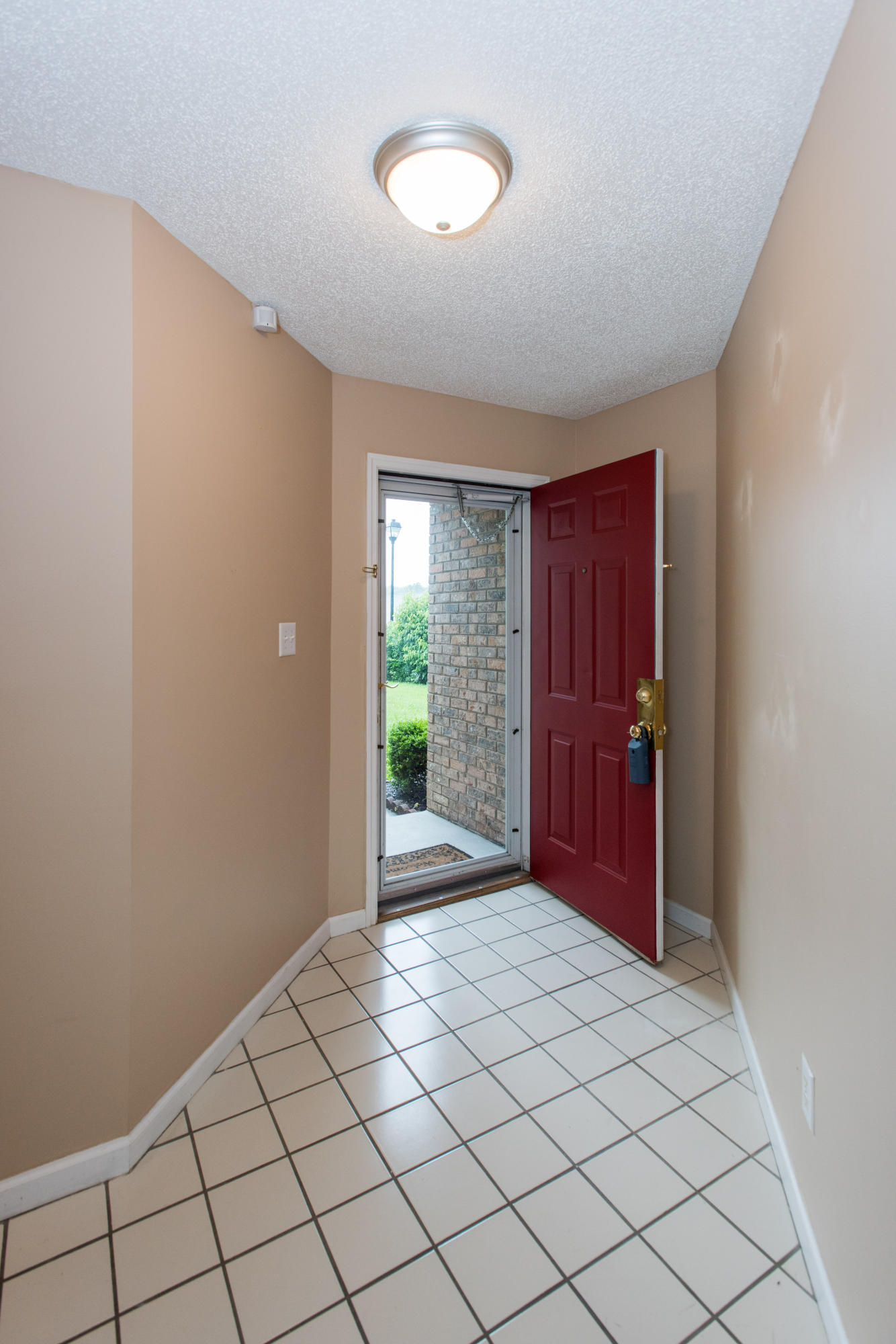 3315 Laurel View Road Knoxville, TN 37917 - Photo 4 of 25 Foyer