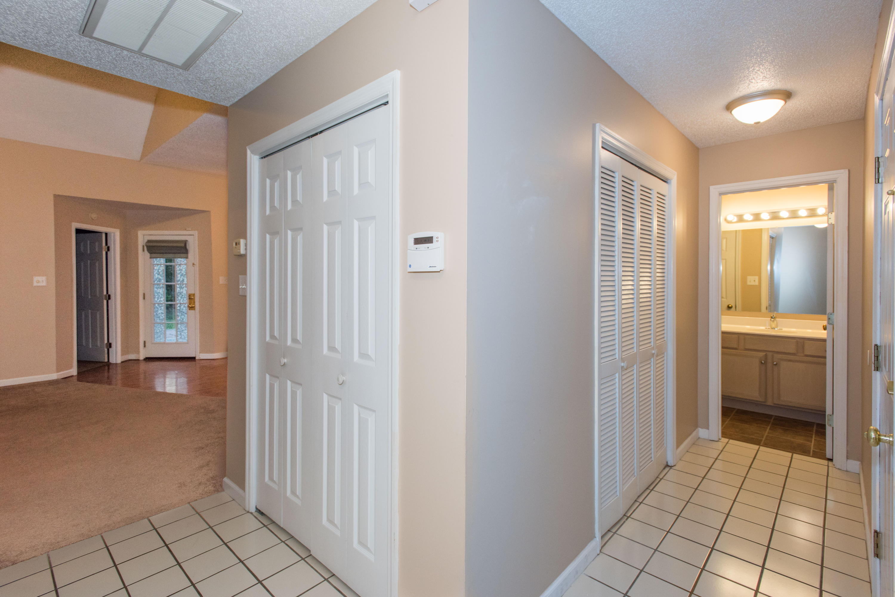 3315 Laurel View Road Knoxville, TN 37917 - Photo 5 of 25 Foyer