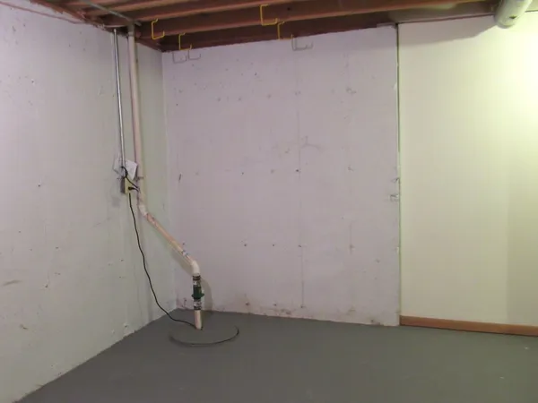 $294,900 | 910 Thornwood Drive, Unit 910, St. Charles, IL 60174