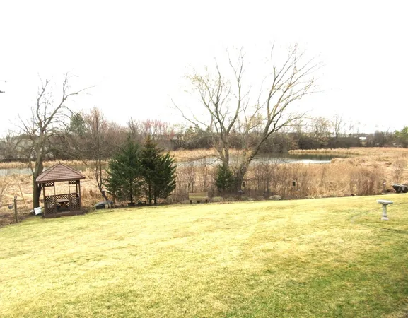$294,900 | 910 Thornwood Drive, Unit 910, St. Charles, IL 60174