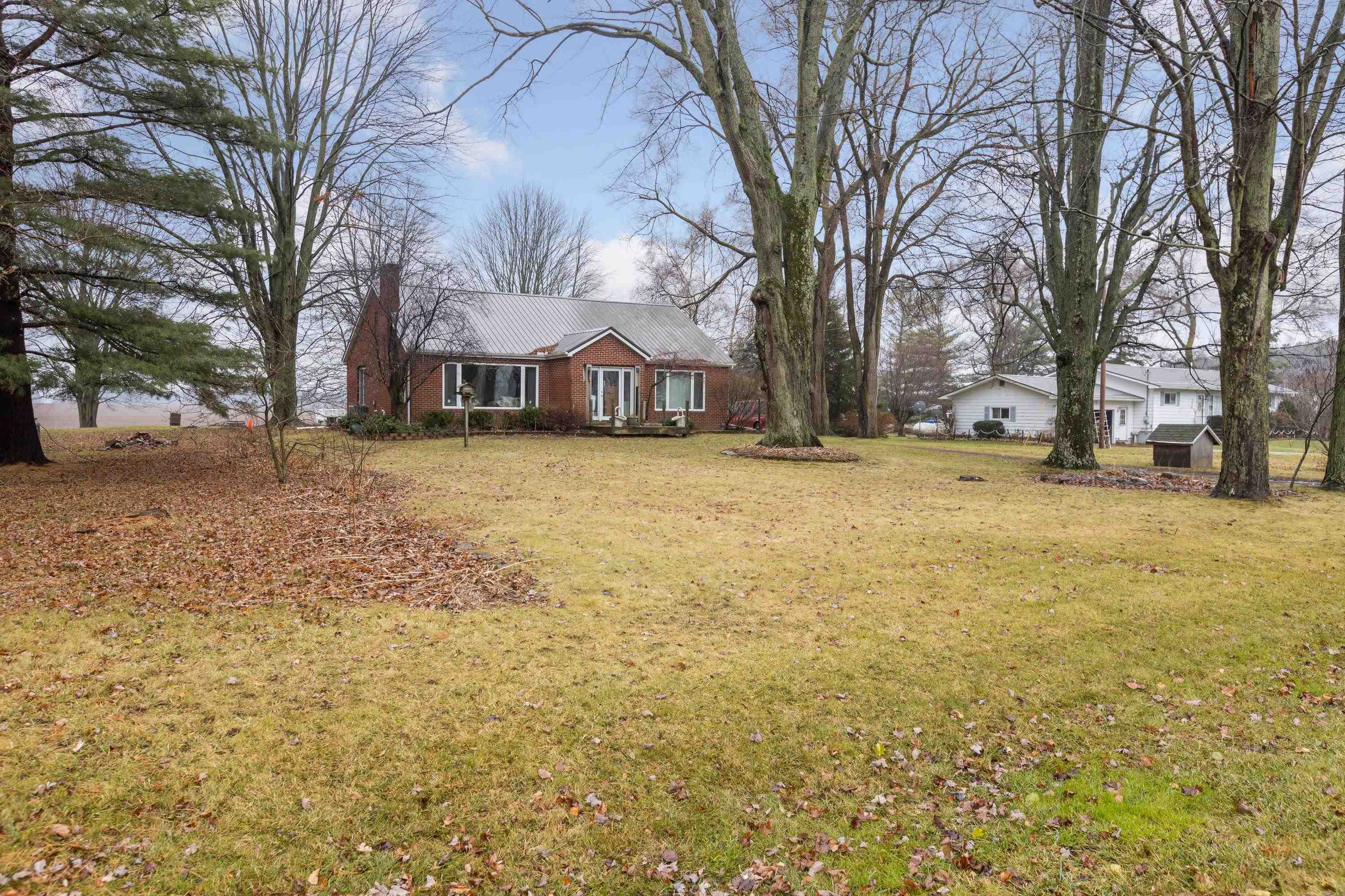 212 East Shearer Road Hope, MI 48628 - Photo 3 of 29