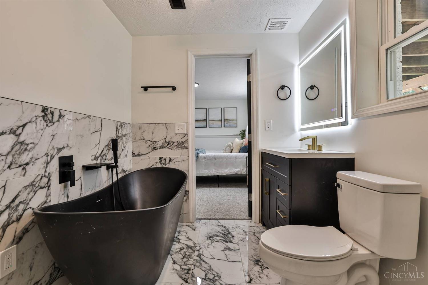 8089 Barret Road West Chester, OH 45069 - Photo 24 of 32 Gallery Image 24