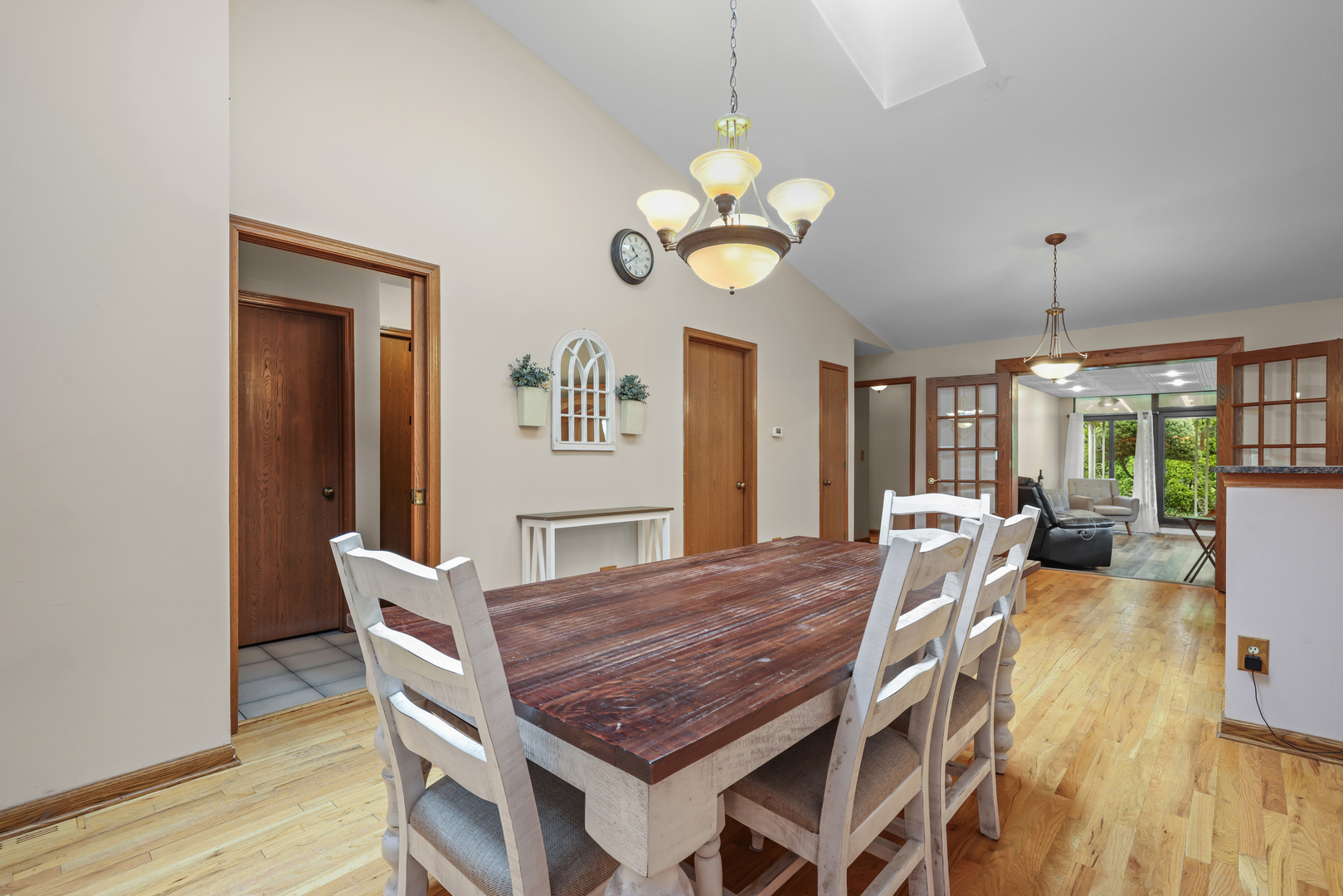 317 North Marcella Road Mount Prospect, IL 60056 - Photo 11 of 34 Gallery Image 11