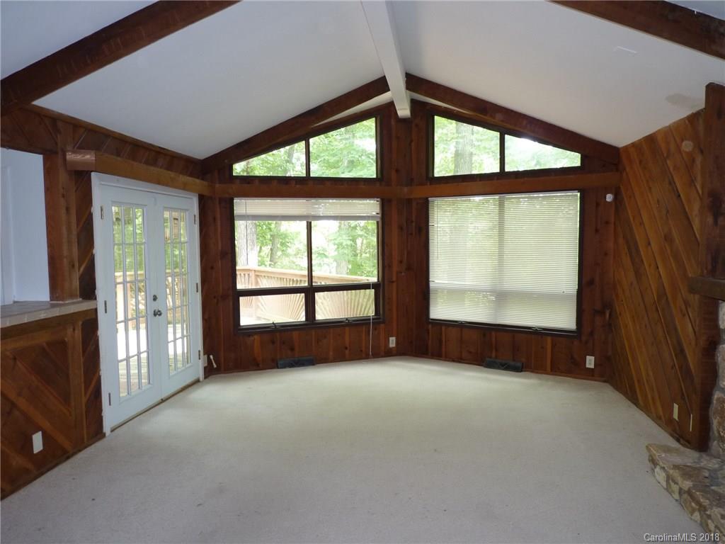 7635 Robin Crest Road Charlotte, NC 28226 - Photo 3 of 22 Gallery Image 3