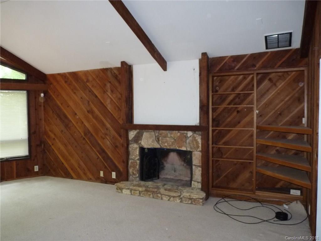 7635 Robin Crest Road Charlotte, NC 28226 - Photo 5 of 22 Gallery Image 5