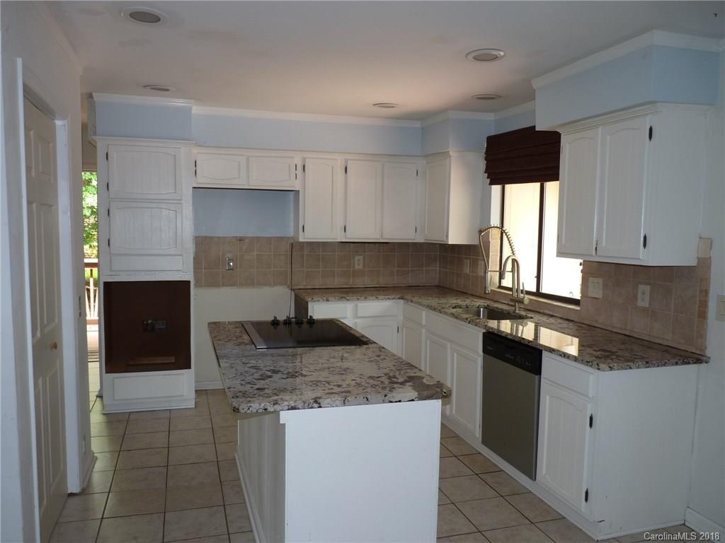 7635 Robin Crest Road Charlotte, NC 28226 - Photo 7 of 22 Gallery Image 7