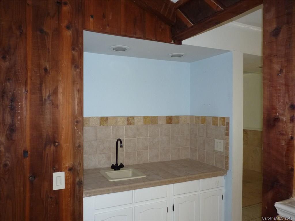 7635 Robin Crest Road Charlotte, NC 28226 - Photo 9 of 22 Gallery Image 9