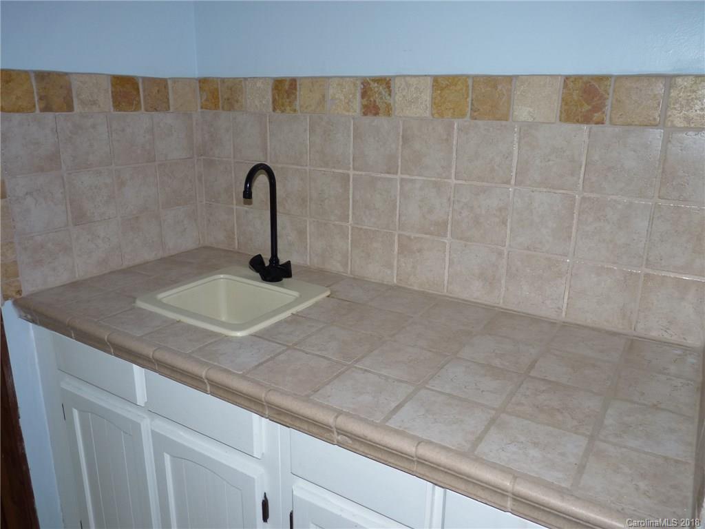 7635 Robin Crest Road Charlotte, NC 28226 - Photo 10 of 22 Gallery Image 10
