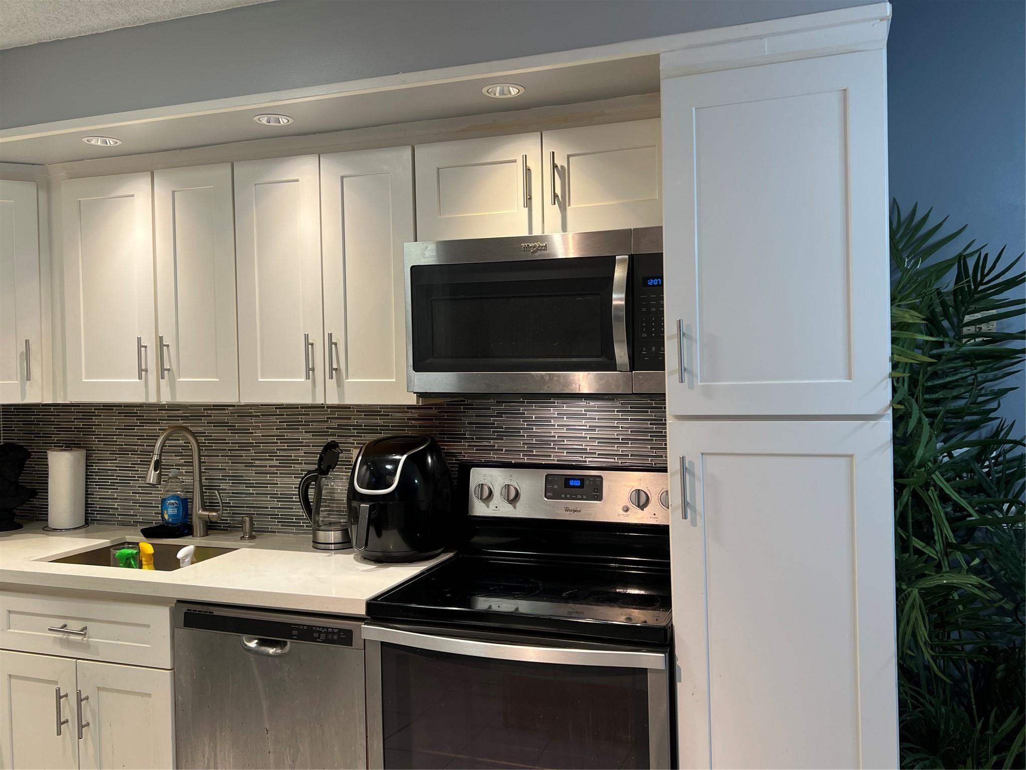 9745 West McNab Road, Unit 110 Fort Lauderdale, FL 33321 - Photo 2 of 28 Photo 2