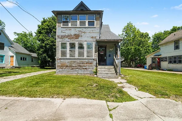 $94,900 | 524 Forest Street, Kalamazoo, MI 49008