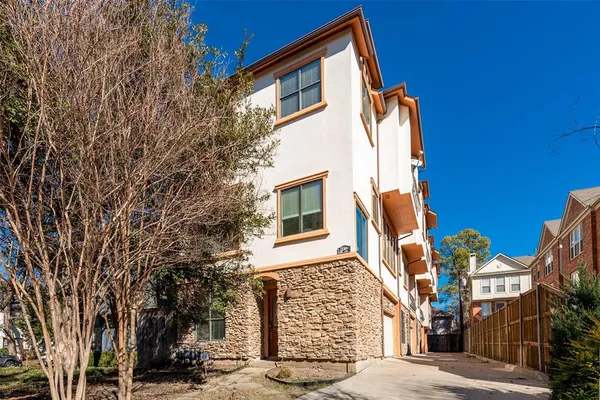 $3,995 | 4432 Bowser Avenue, Unit C, Dallas, TX 75219
