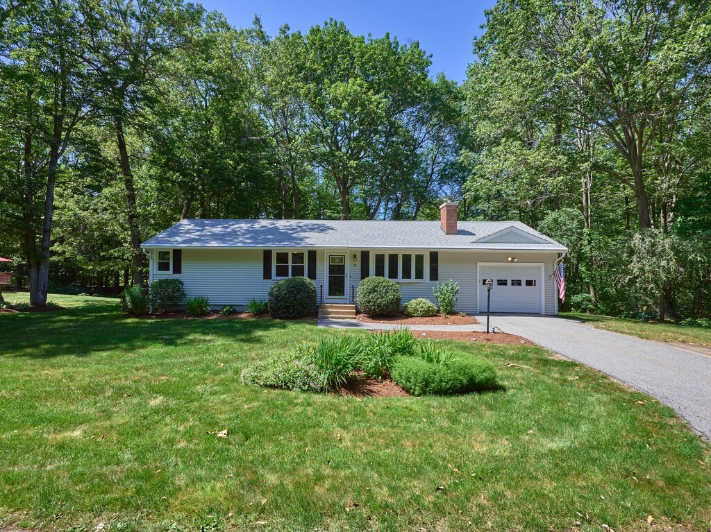 16 Stanjoy Road Holden, MA 01520 - Photo 2 of 30 Gallery Image 2