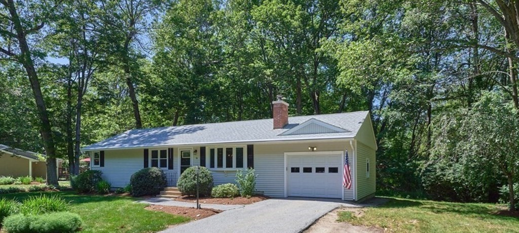 16 Stanjoy Road Holden, MA 01520 - Photo 4 of 30 Gallery Image 4
