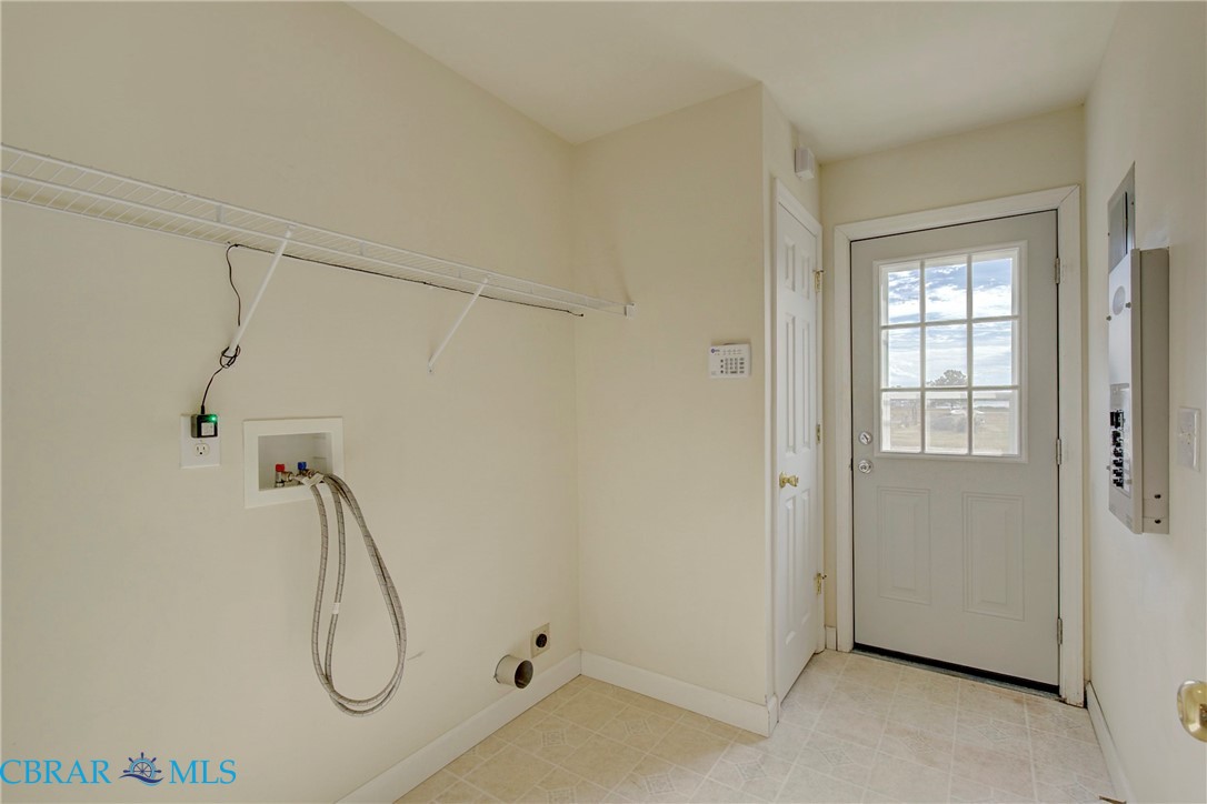 9469 Glass Road Gloucester, VA 23061 - Photo 13 of 23