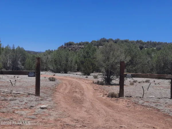 $34,000 | 10 West D W Our Street, Seligman, AZ 86337
