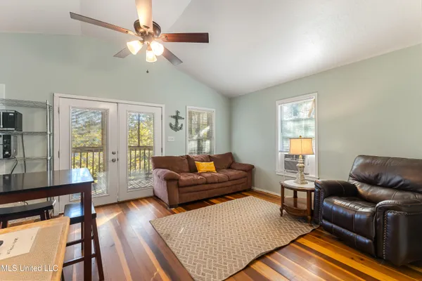 $224,900 | 13 River Bottom Road, New Augusta, MS 39462