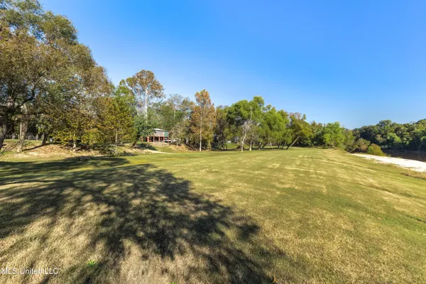 $224,900 | 13 River Bottom Road, New Augusta, MS 39462