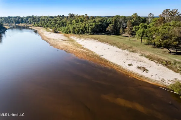 $224,900 | 13 River Bottom Road, New Augusta, MS 39462