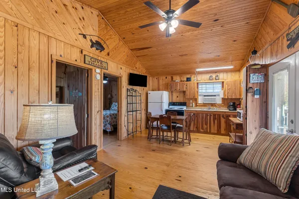 $224,900 | 13 River Bottom Road, New Augusta, MS 39462