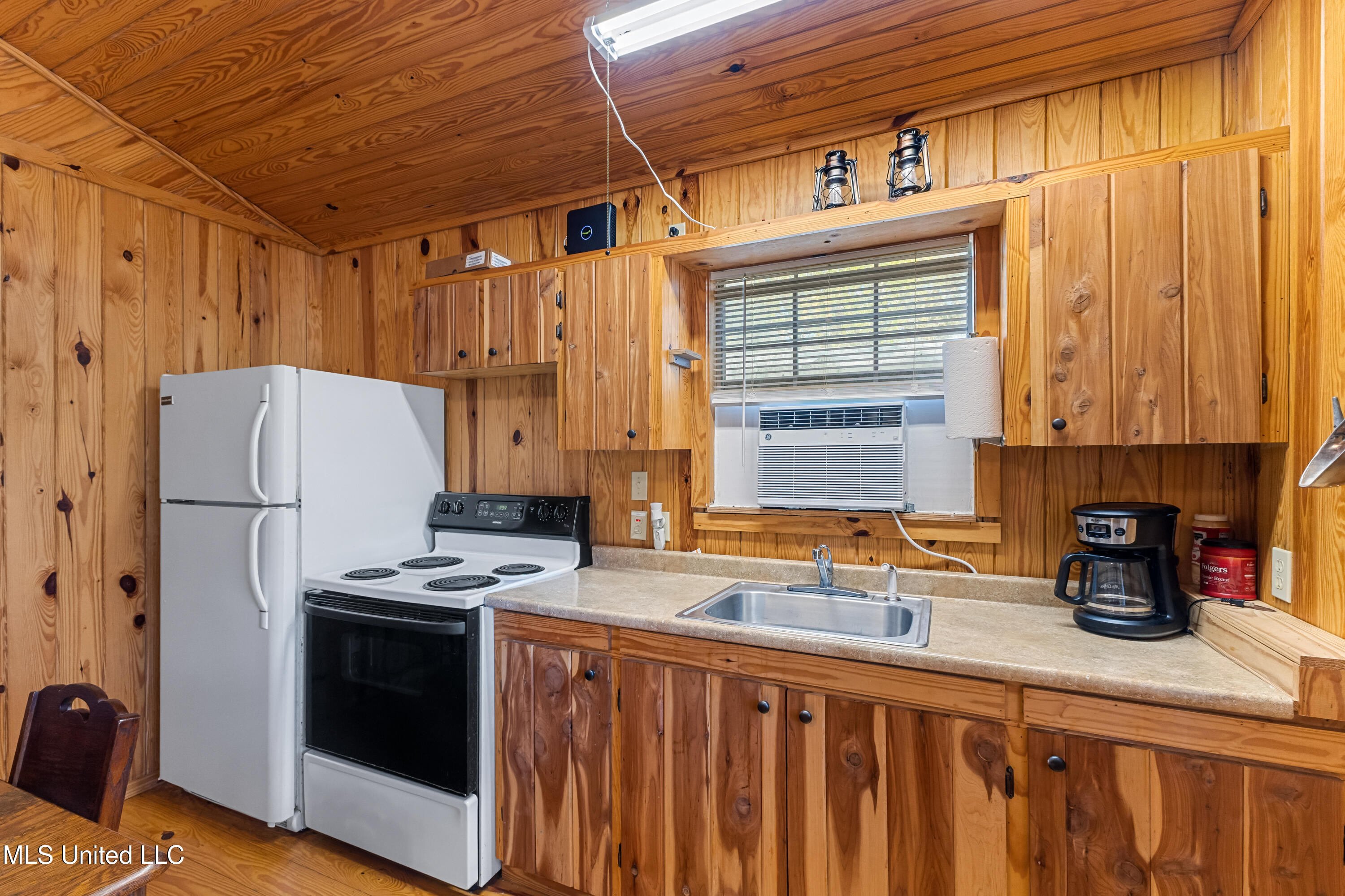 13 River Bottom Road New Augusta, MS 39462 - Photo 8 of 43 River_Bottom_Rd-8