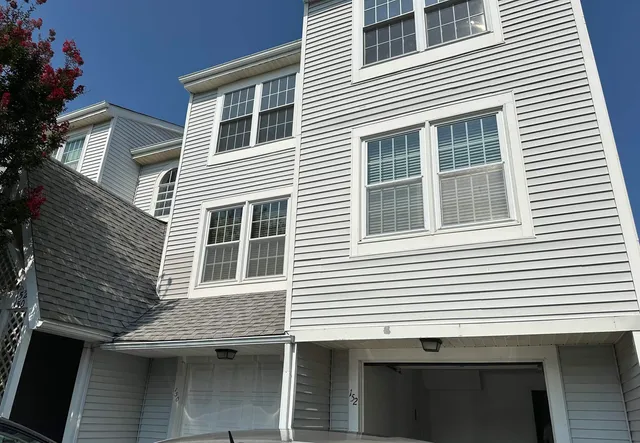 $2,500 | 152 40th Street South, Unit 152, Brigantine, NJ 08203