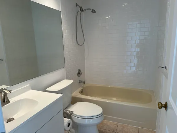 $2,400 | 152 40th Street South, Unit 152, Brigantine, NJ 08203