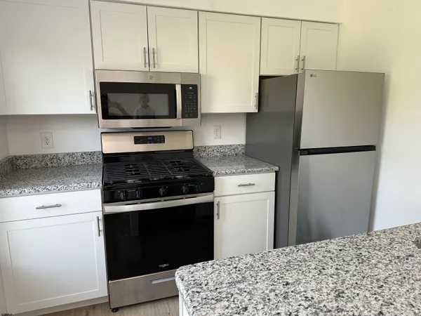 $2,400 | 152 40th Street South, Unit 152, Brigantine, NJ 08203