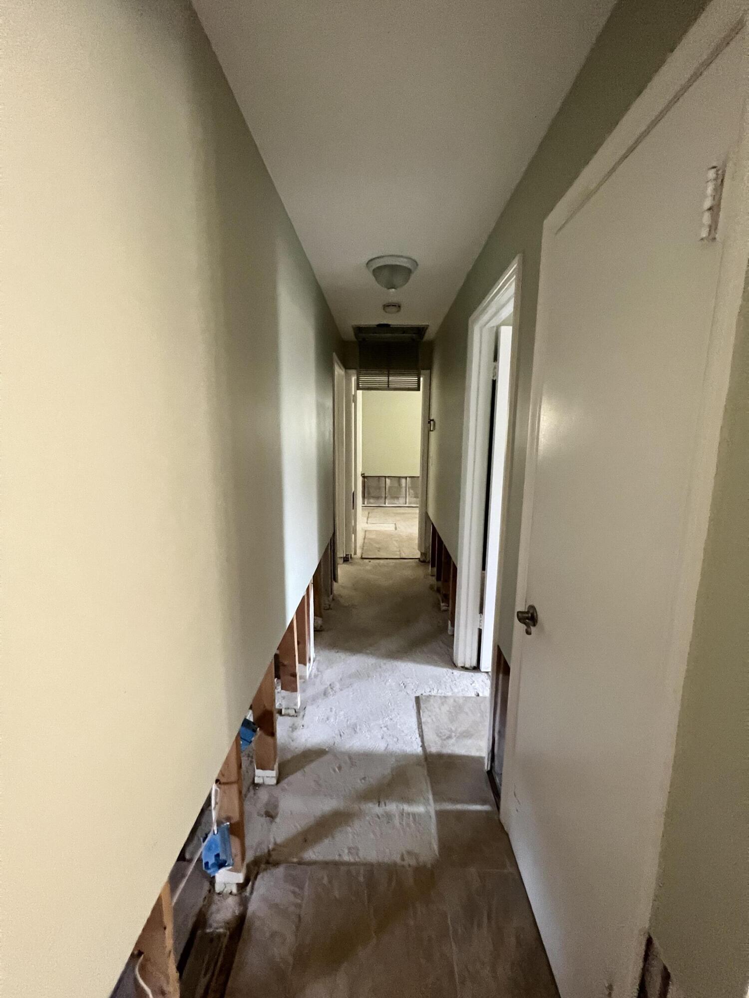 2392 Clipper Way Naples, FL 34104 - Photo 19 of 29