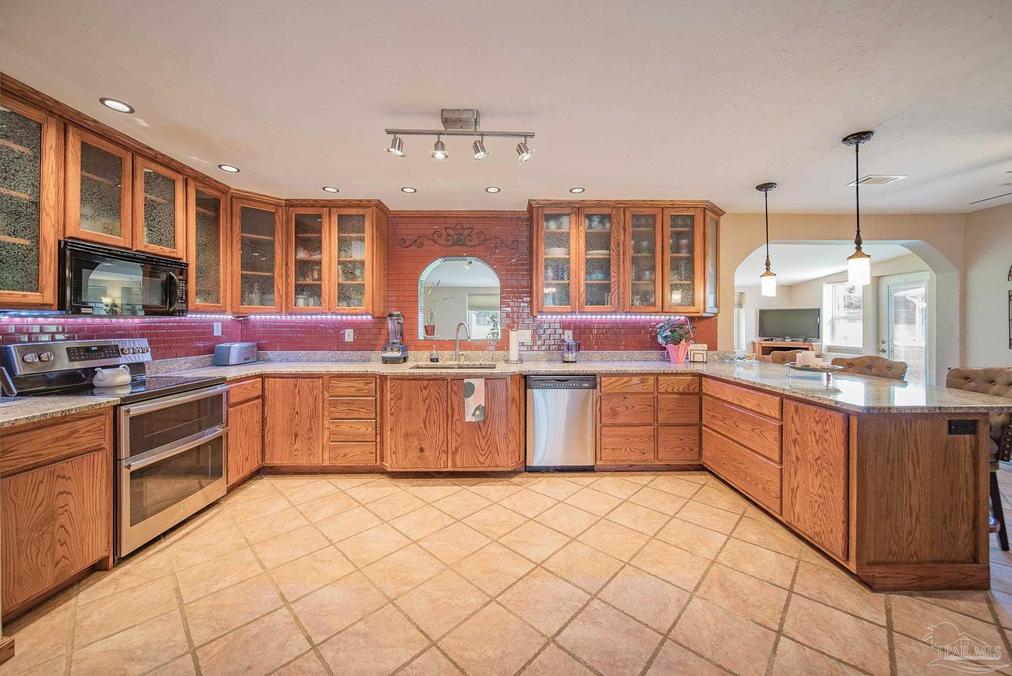 6935 Frank Reeder Road Pensacola, FL 32526 - Photo 8 of 50 Gallery Image 8