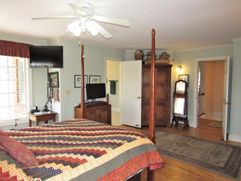 1450 Falcon Ridge Road Blacksburg, VA 24060 - Photo 42 of 66 Gallery Image 42