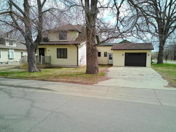 $229,900 | 760 South Bremer Avenue, Rush City, MN 55069