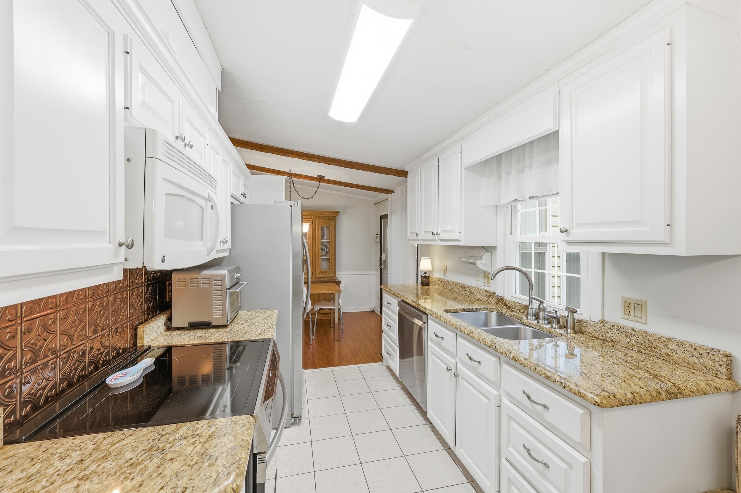 816 South Marlin Circle Murrells Inlet, SC 29576 - Photo 8 of 42