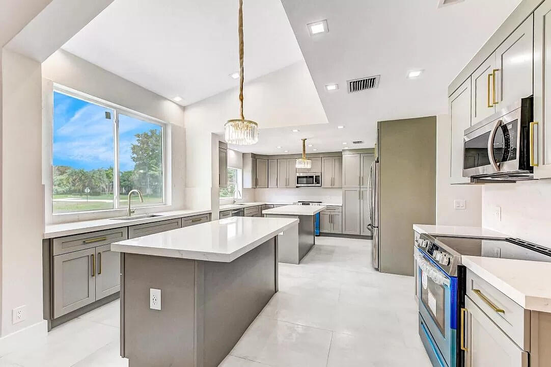 21813 Reflection Lane Boca Raton, FL 33428 - Photo 11 of 32 11