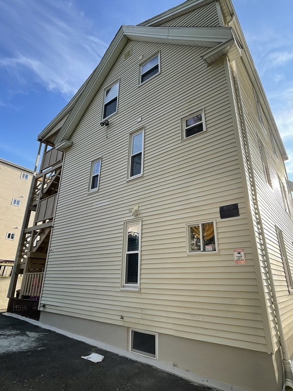 42 Valley Avenue Lynn, MA 01902 - Photo 12 of 41