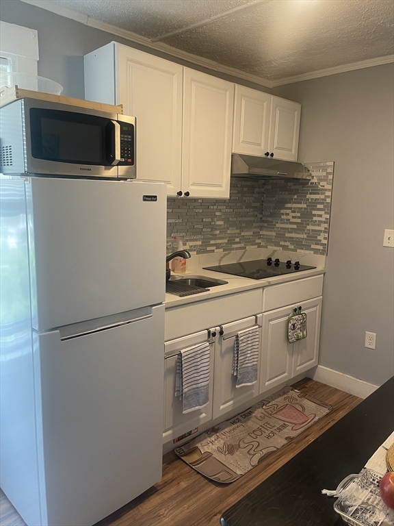 42 Valley Avenue Lynn, MA 01902 - Photo 23 of 41