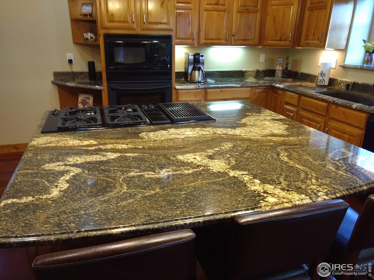 6712 West 34th St Road Greeley, CO 80634 - Photo 13 of 40 Breakfast Bar