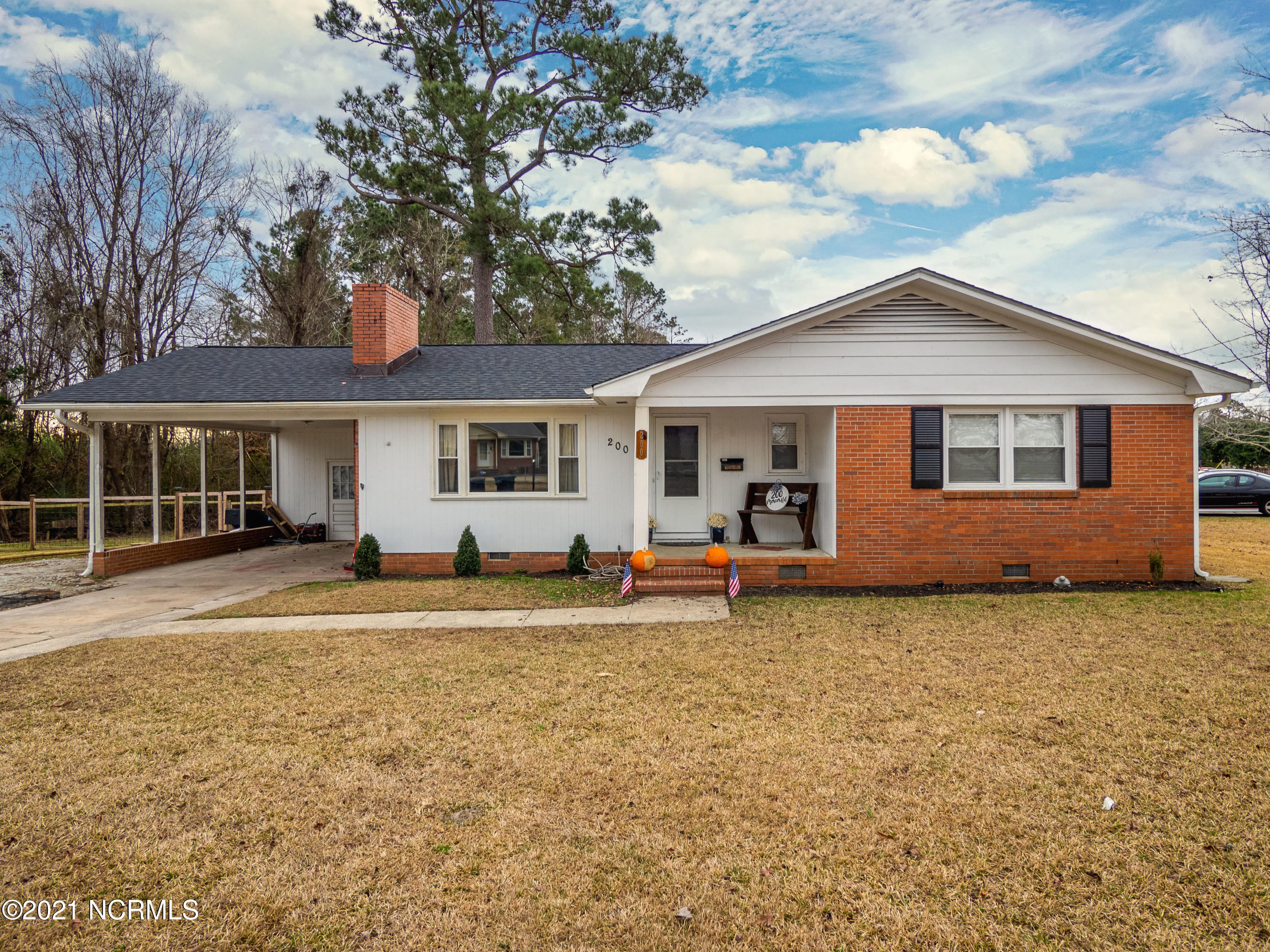 200 Mercer Road-1